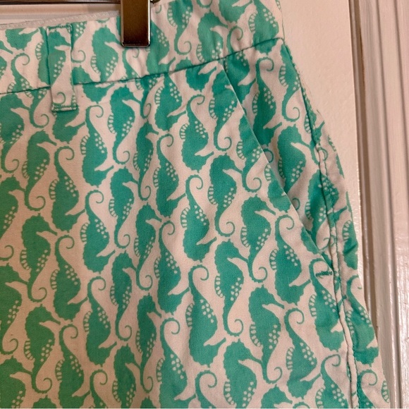 Old Navy Women's Chino Cotton Seahorse Pattern White Aqua Green Shorts - Picture 7 of 8